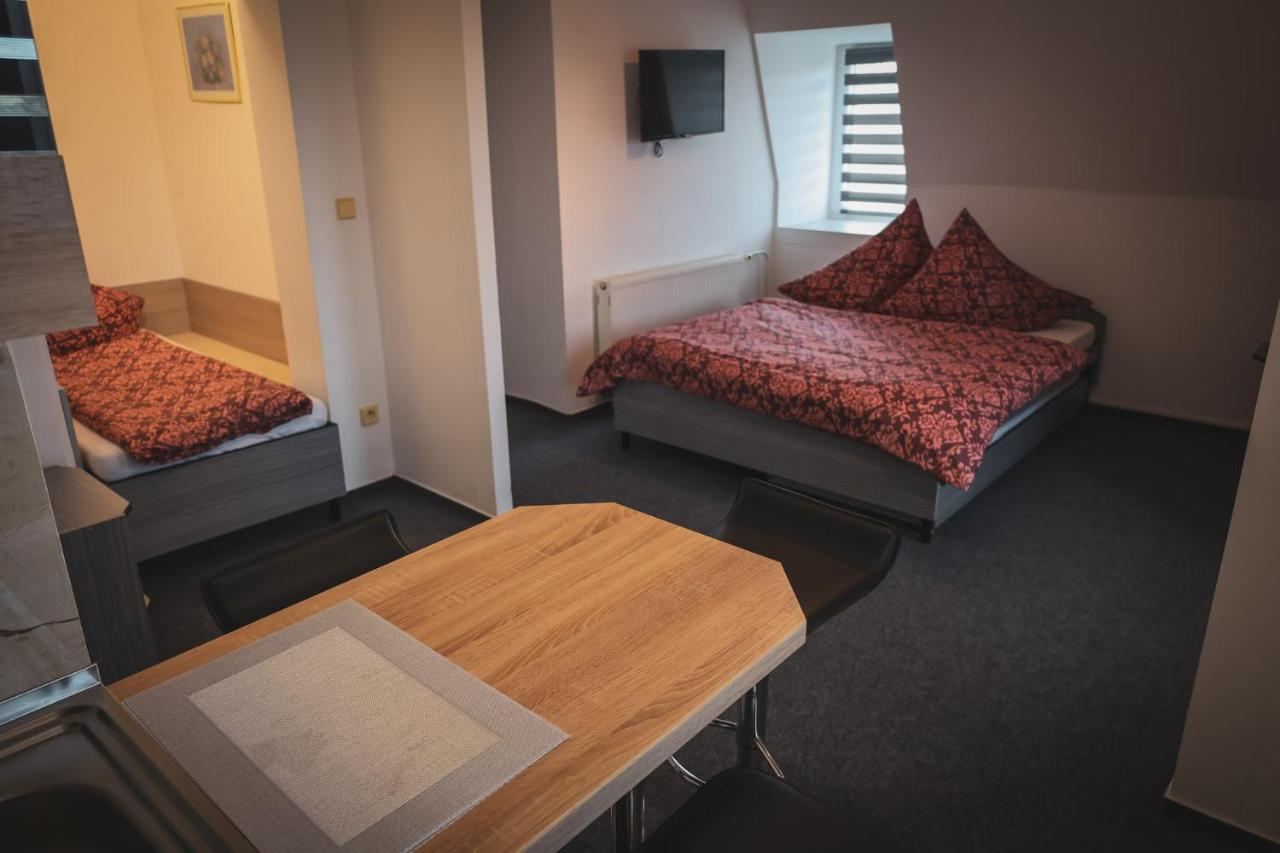 Hotel Apartment Faraon Rumburk Extérieur photo
