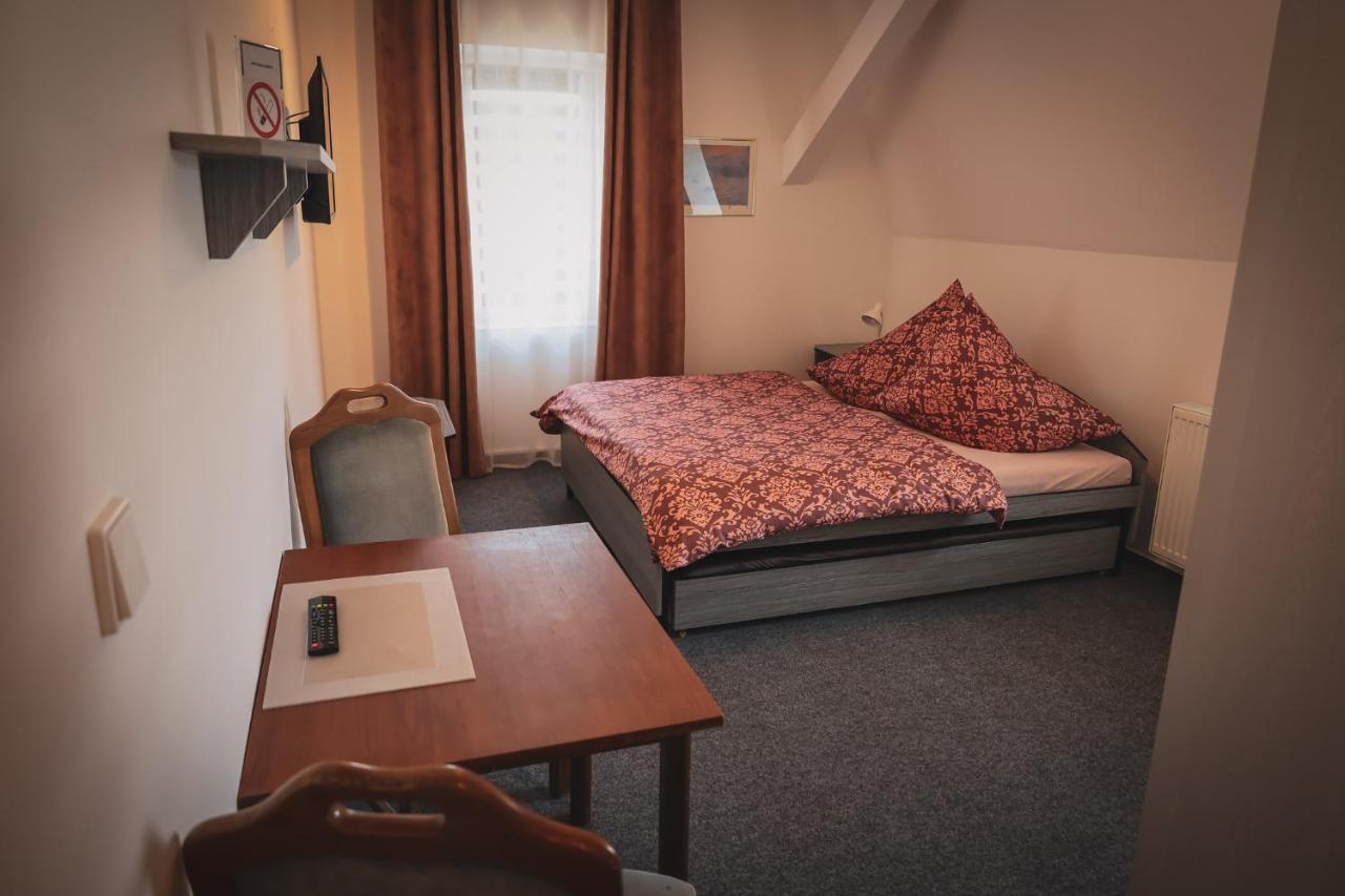 Hotel Apartment Faraon Rumburk Extérieur photo