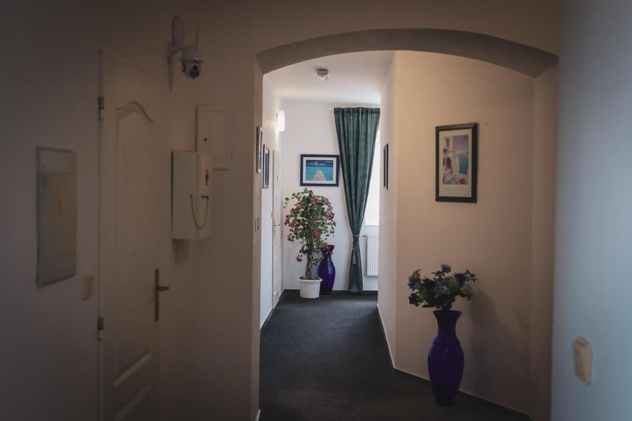 Hotel Apartment Faraon Rumburk Extérieur photo
