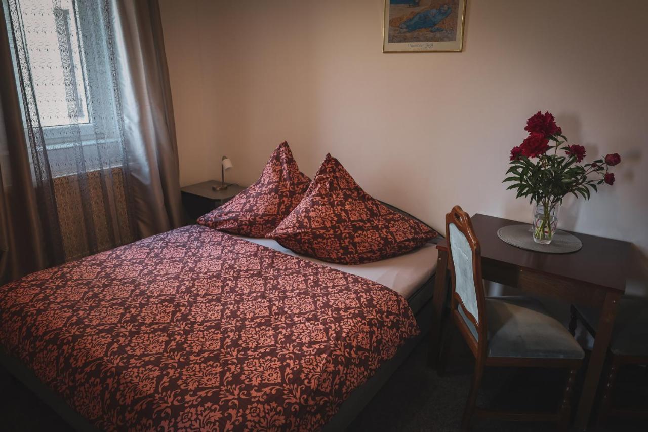 Hotel Apartment Faraon Rumburk Extérieur photo