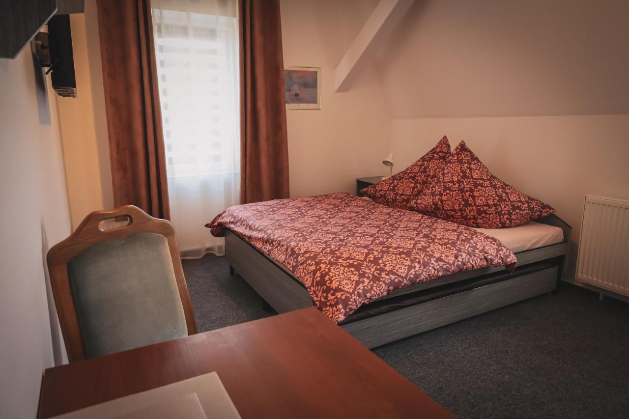 Hotel Apartment Faraon Rumburk Extérieur photo