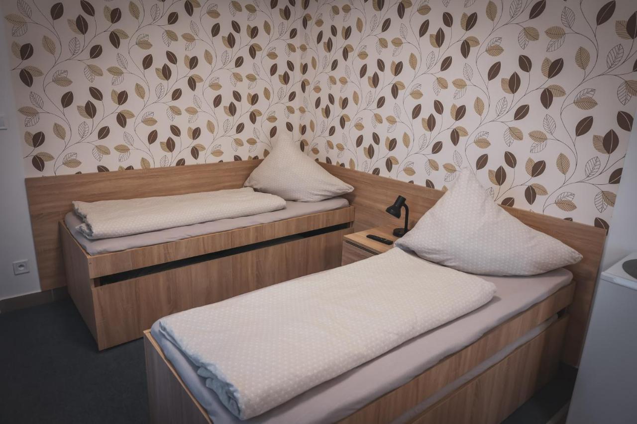 Hotel Apartment Faraon Rumburk Extérieur photo